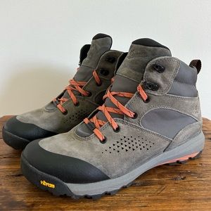 Danner Women’s Hiking Boot: Inquire Mid in Dark Gray/Salmon, Size: 9